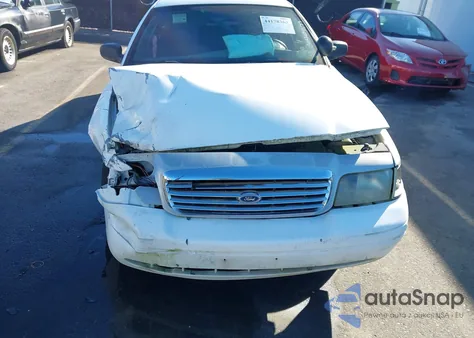 2010 Ford Crown Victoria Police/Police Interceptor z USA, uszkodzony, nr VIN 2FABP7BV1AX106407